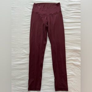 High rise Aerie leggings. Color marron. Size medium. Never worn